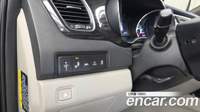 Kia Carnival 9-Seater Noblesse 2019 — фото 16