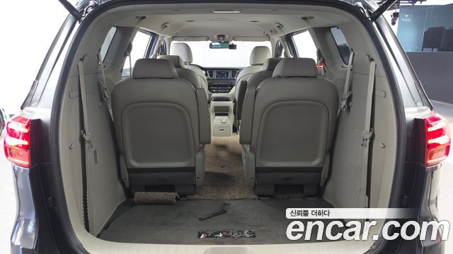 Kia Carnival 9-Seater Noblesse 2019 — фото 20