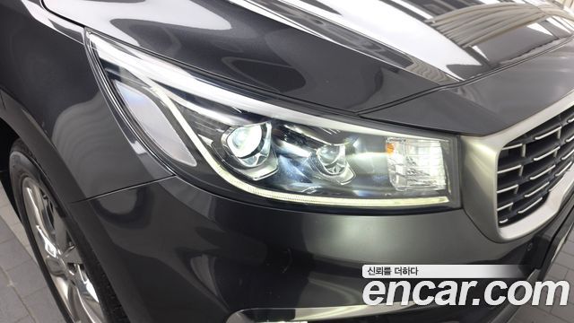 Kia Carnival 9-Seater Noblesse 2019 — фото 22