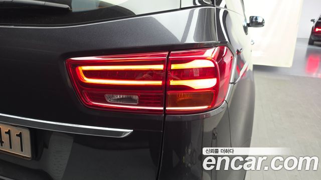 Kia Carnival 9-Seater Noblesse 2019 — фото 23