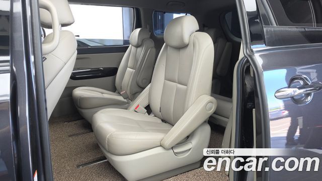 Kia Carnival 9-Seater Noblesse 2019 — фото 26