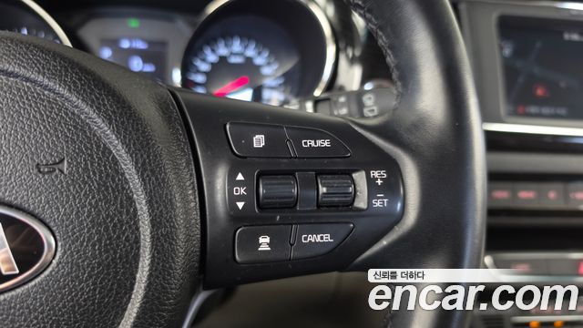 Kia Carnival 9-Seater Noblesse 2019 — фото 32