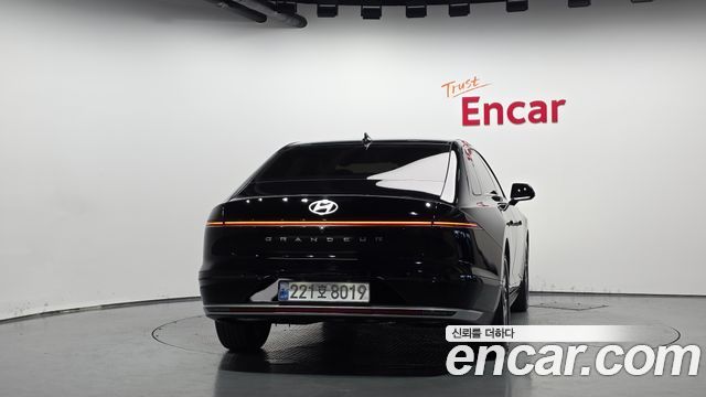 Hyundai Grandeur (GN7) 2,5 Gasoline 2WD Premium 2024 — фото 4