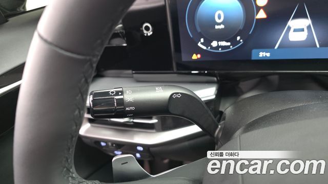Hyundai Grandeur (GN7) 2,5 Gasoline 2WD Premium 2024 — фото 17