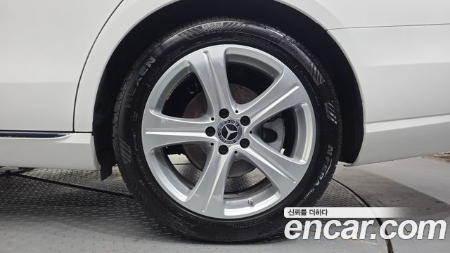Mercedes-Benz E-Class (W213) E200 Avantgarde 2018 — фото 21