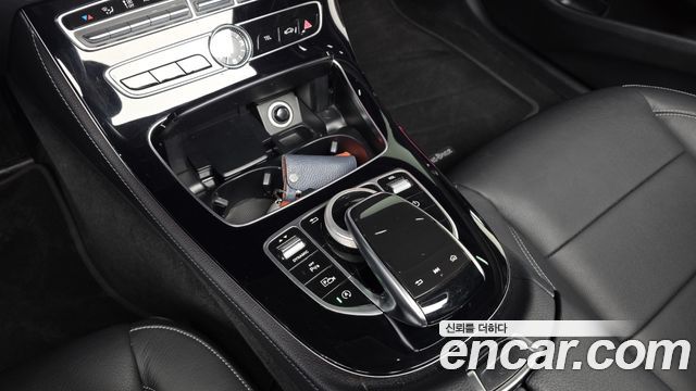 Mercedes-Benz E-Class (W213) E200 Avantgarde 2018 — фото 28