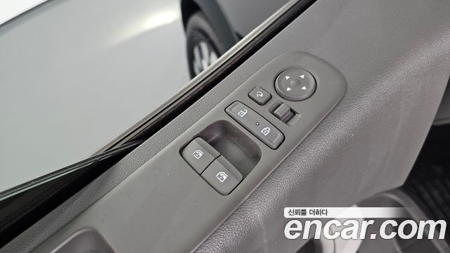 Hyundai Staria 4WD Lounge 9-Seater Inspiration 2022 — фото 14