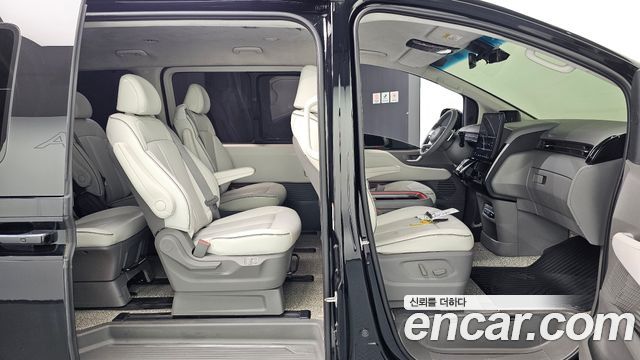 Hyundai Staria 4WD Lounge 9-Seater Inspiration 2022 — фото 26