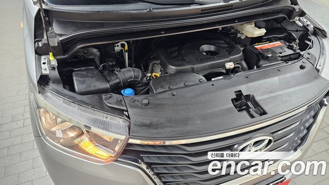 Hyundai Grand Starex Van 3-Seater Smart 2021 — фото 6