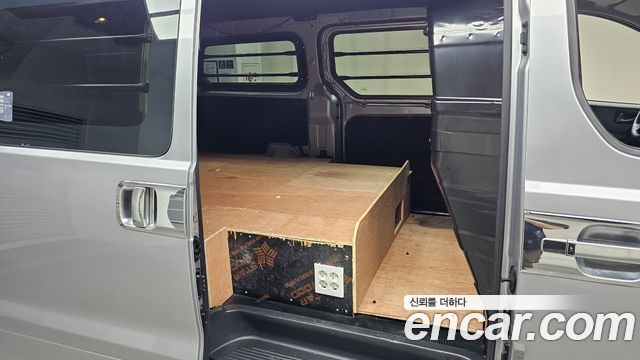 Hyundai Grand Starex Van 3-Seater Smart 2021 — фото 11
