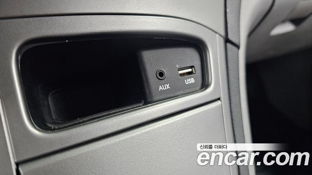 Hyundai Grand Starex Van 3-Seater Smart 2021 — фото 12