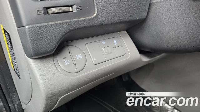 Hyundai Grand Starex Van 3-Seater Smart 2021 — фото 20