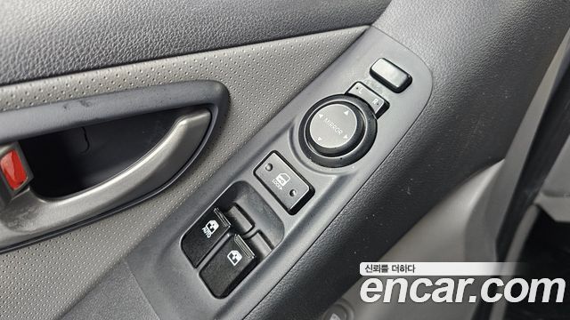 Hyundai Grand Starex Van 3-Seater Smart 2021 — фото 28