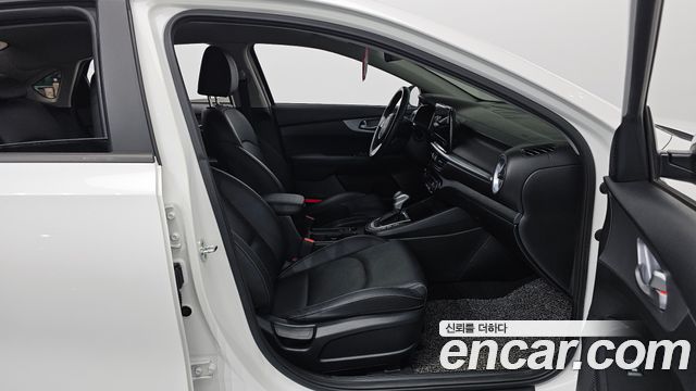 Kia K3 (II) 1.6 Prestige 2022 — фото 11