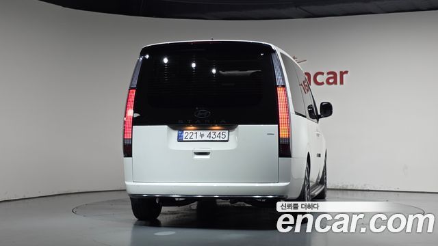 Hyundai Staria 4WD Lounge 9-Seater Inspiration 2025 — фото 4