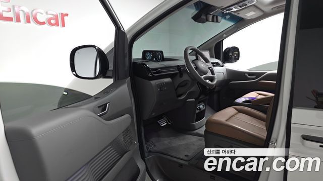 Hyundai Staria 4WD Lounge 9-Seater Inspiration 2025 — фото 10