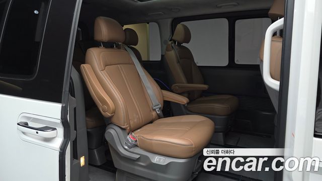 Hyundai Staria 4WD Lounge 9-Seater Inspiration 2025 — фото 11