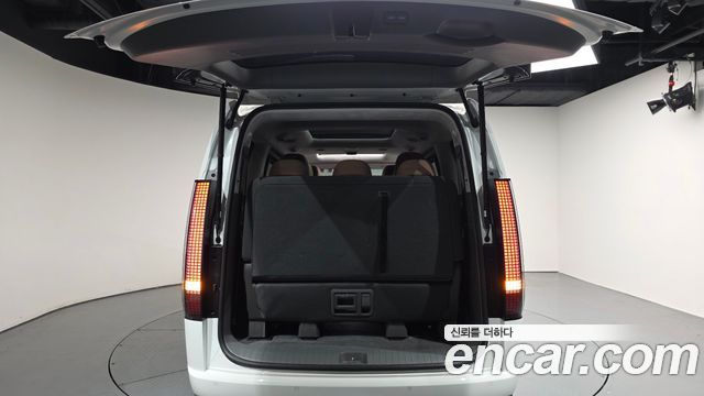 Hyundai Staria 4WD Lounge 9-Seater Inspiration 2025 — фото 20