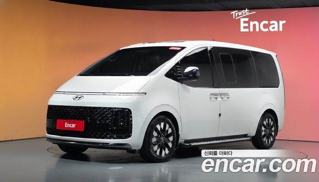 Hyundai Staria 4WD Lounge 9-Seater Inspiration 2025 — фото 1