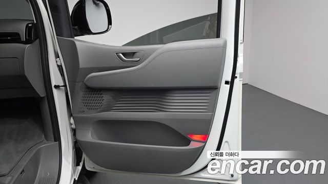 Hyundai Staria 4WD Lounge 9-Seater Inspiration 2025 — фото 24