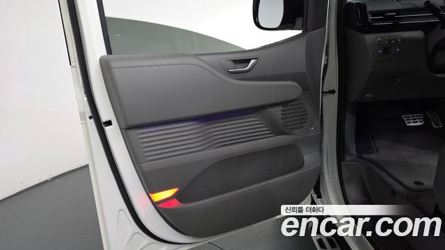 Hyundai Staria 4WD Lounge 9-Seater Inspiration 2025 — фото 25