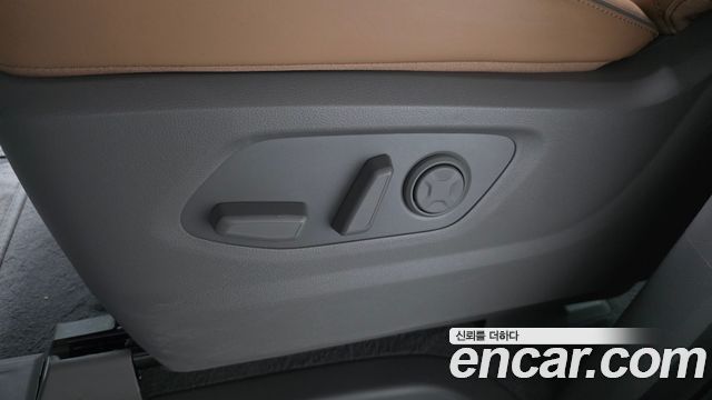 Hyundai Staria 4WD Lounge 9-Seater Inspiration 2025 — фото 35