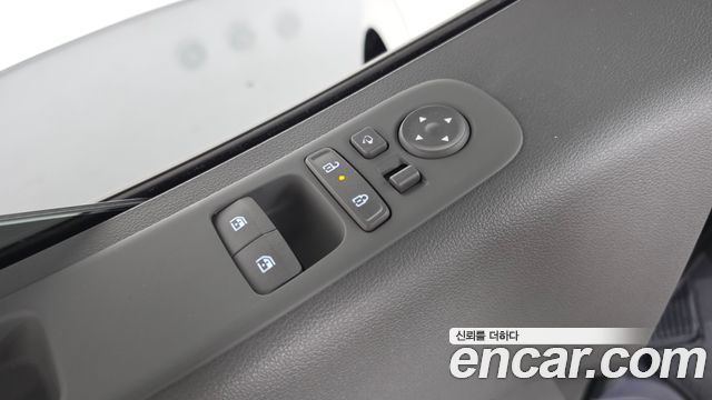 Hyundai Staria 4WD Lounge 9-Seater Inspiration 2025 — фото 38