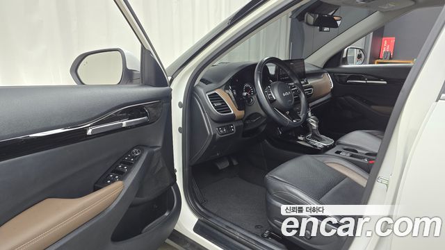 Kia Seltos Gasoline 1.6 Turbo 2WD Signature 2023 — фото 10