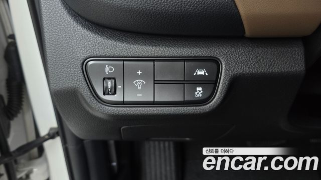 Kia Seltos Gasoline 1.6 Turbo 2WD Signature 2023 — фото 17