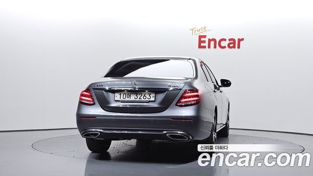 Mercedes-Benz E-Class (W213) E300 4MATIC Avnatgarde 2018 — фото 4
