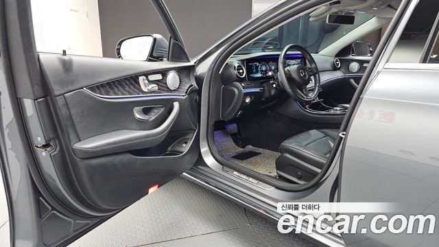 Mercedes-Benz E-Class (W213) E300 4MATIC Avnatgarde 2018 — фото 10