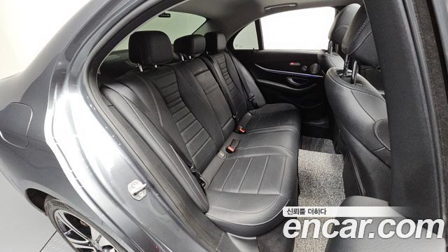 Mercedes-Benz E-Class (W213) E300 4MATIC Avnatgarde 2018 — фото 15