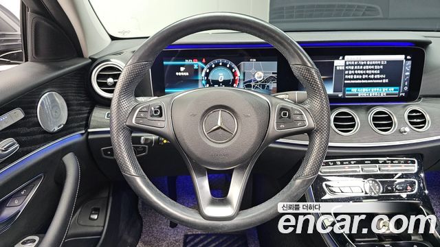 Mercedes-Benz E-Class (W213) E300 4MATIC Avnatgarde 2018 — фото 17