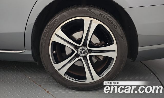 Mercedes-Benz E-Class (W213) E300 4MATIC Avnatgarde 2018 — фото 27