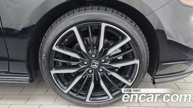 Honda Accord (XI) 2.0 Hybrid Touring 2024 — фото 21