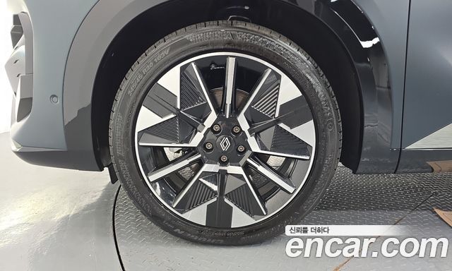 Renault Korea Filante 1.5 E-Tech Iconic 2WD 2027 — фото 5
