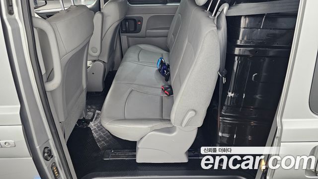 Hyundai Grand Starex Van 5-Seater Smart 2021 — фото 11
