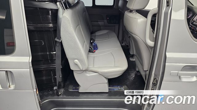 Hyundai Grand Starex Van 5-Seater Smart 2021 — фото 12