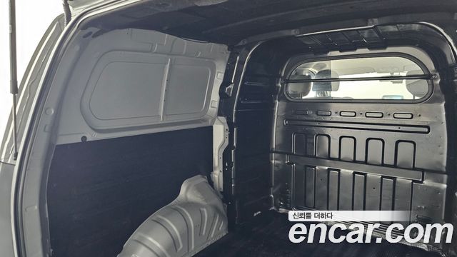 Hyundai Grand Starex Van 5-Seater Smart 2021 — фото 13