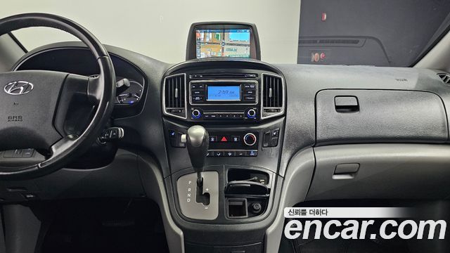 Hyundai Grand Starex Van 5-Seater Smart 2021 — фото 14
