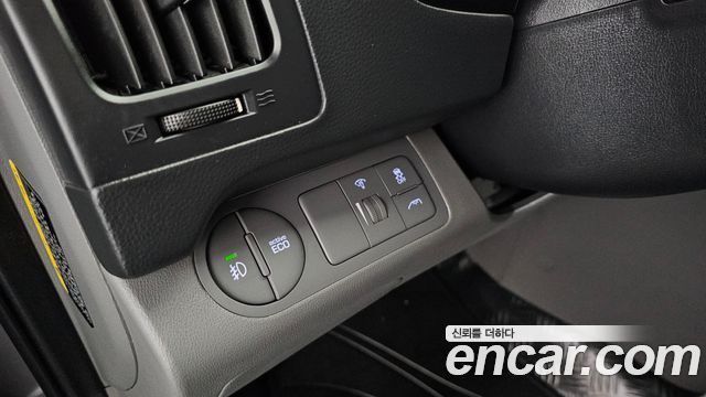 Hyundai Grand Starex Van 5-Seater Smart 2021 — фото 20