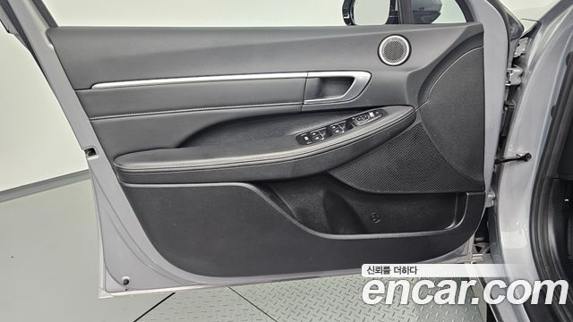 Hyundai Sonata The Edge (DN8) 2.0 LPG(Taxi) Mobility 2025 — фото 24