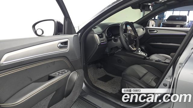 Renault Korea Arkana 1.6 E-TECH Iconic 2025 — фото 10
