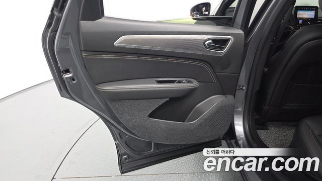 Renault Korea Arkana 1.6 E-TECH Iconic 2025 — фото 31
