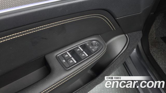 Renault Korea Arkana 1.6 E-TECH Iconic 2025 — фото 35