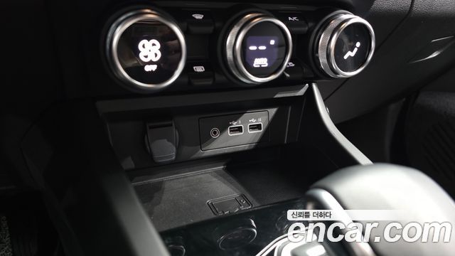 Renault Korea Arkana 1.6 E-TECH Iconic 2025 — фото 36