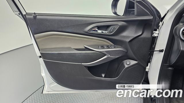 Chevrolet Trax Crossover 1.2 ACTIV 2024 — фото 24