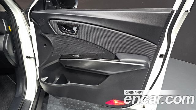 KG Mobility (SsangYong) Very New Tivoli Gasoline 1.5 2WD V3 2022 — фото 30
