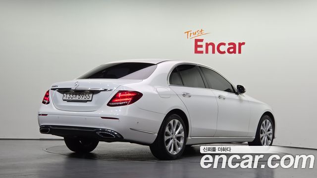 Mercedes-Benz E-Class (W213) E220d Exclusive 2017 — фото 2