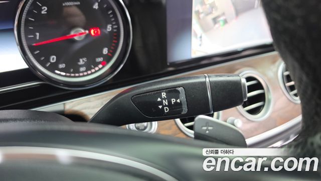 Mercedes-Benz E-Class (W213) E220d Exclusive 2017 — фото 9